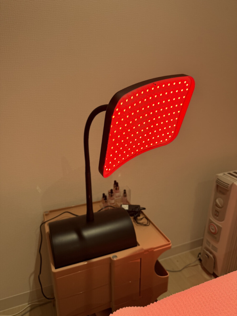 メラニンケアのLEDライト赤