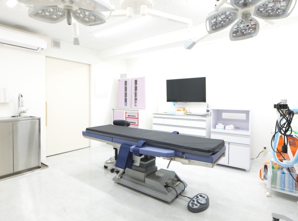 豊胸の実力派ドクター・冨田壮一院長インタビュー!LUVO CLINIC TOKYO|キャバ嬢×美容メディア【Luxe Glow】美容医療・スキンケア・愛用コスメ紹介