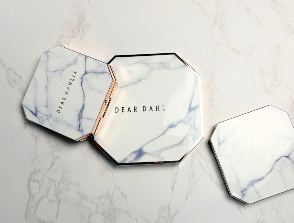韓国コスメDEAR DAHLIAのアイシャドウ2種をレビュー!|キャバ嬢×美容メディア【Luxe Glow】美容医療・スキンケア・愛用コスメ紹介