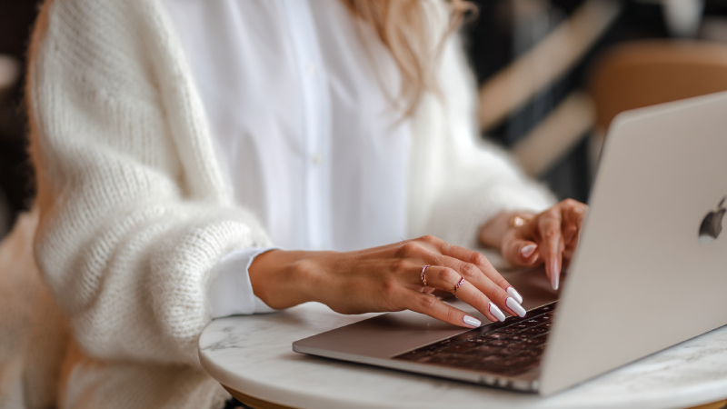 KONO CLINIC河野達樹院長｜形成外科専門医が行う鼻整形とは｜キャバ嬢×美容メディア【Luxe Glow】美容医療・スキンケア・愛用コスメ紹介