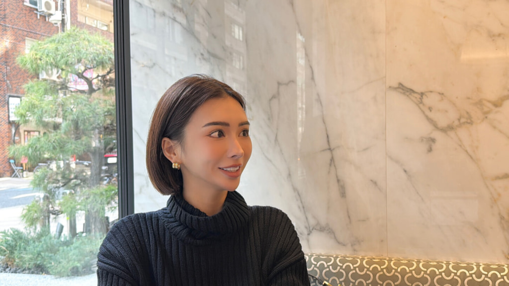 取材中の渡辺みゆさん