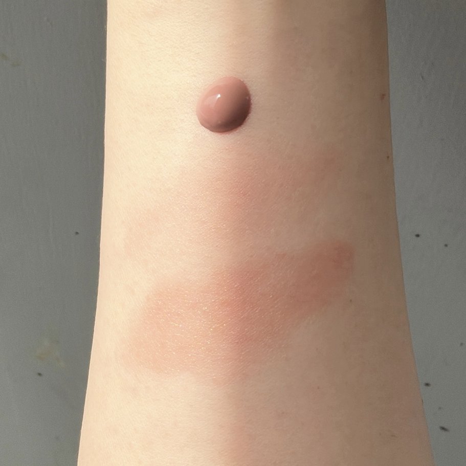 nuse リキッドケアチーク 04ポピーブリーズ スウォッチ 屋外