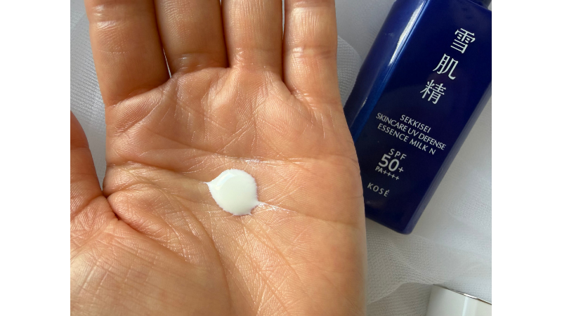 雪肌精 スキンケアUV エッセンス ミルク N スウォッチ
